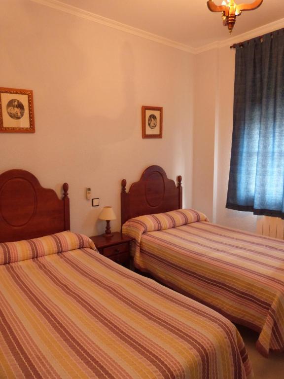 Pedrera Hostal Restaurante Las Canteras חדר תמונה
